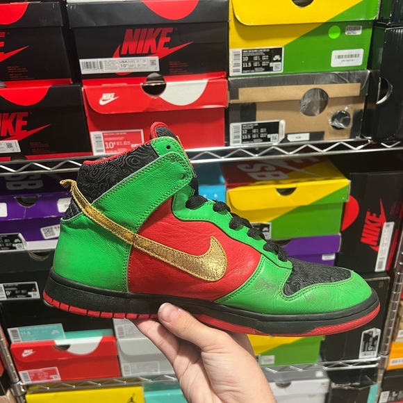 RARE NIKE DUNK HIGH COLLECTIBLE (READ DESCRIPTION) main image 12